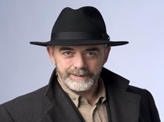 Ο Theo Dorgan …ενώπιον του ελληνικού κοινού