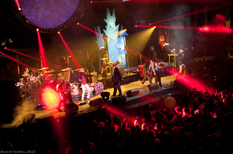 Eισιτήρια & Προπώληση για τους Thievery Corporation