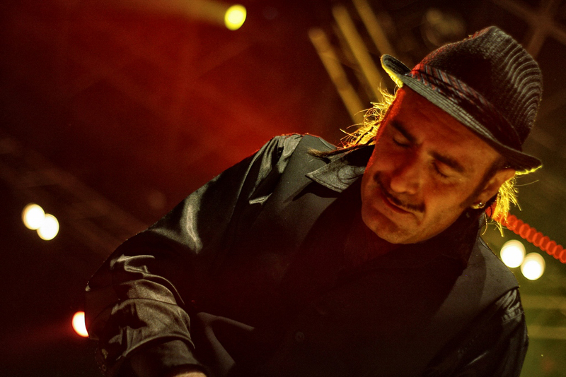 Ο Τοnino Carotone επιστρέφει στην Αθήνα για μια εμφάνιση