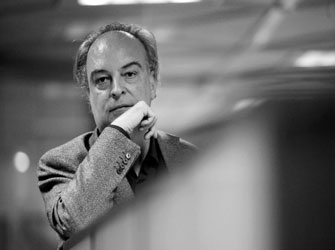 Ο Ενρίκε Βίλα-Μάτας στην Αθήνα