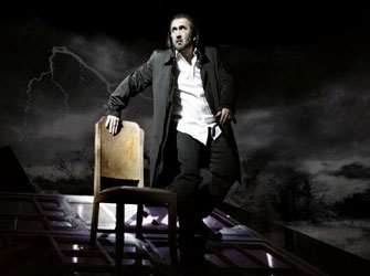 Ο Βιοπαλαιστής στη στέγη