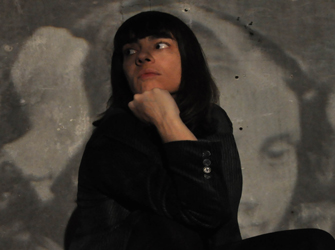 Violet Louise: Γράμματα στα κοριτσάκια