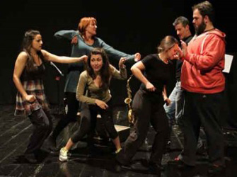 Woman! μουσικοθεατρική παράσταση από τους «Σαλτιμπάγκους»