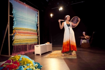 Μαλαματένιος αργαλειός και φιλντισένιο χτένι