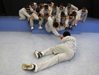 «Ανήλικοι Φυλακισμένοι» μιλούν στον Σ. Θεοδωράκη