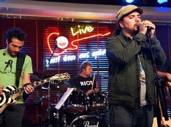 «Amstel Live… γιατί έτσι σας αρέσει», στον ΣΚΑΙ