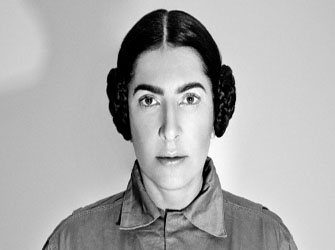 Η κορυφαία Μαρίνα Αμπράμοβιτς έρχεται και «γεννά» αλήθειες