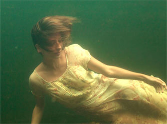 Πέτρα Κόστα: ένα επώδυνο & λυτρωτικό ντεμπούτο