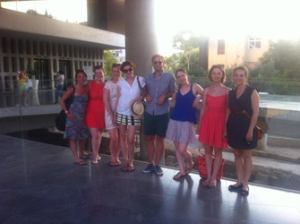 Τα μάρμαρα αξίζει να επιστρέψουν στην Ελλάδα λένε βρετανοί τουρίστες