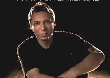 Ο Αλκίνοος Ιωαννίδης κλείνει τη χειμερινή του περιοδεία στο Σταυρό του Νότου