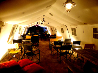 Ένα αντίσκηνο στην αποβάθρα είναι η νέα πρόταση της Τατιάνας Λύγαρη