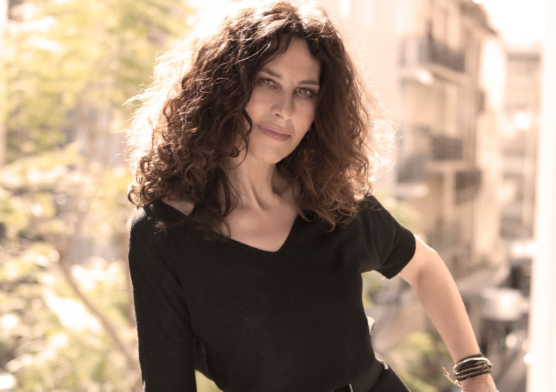 «Μη με φωνάξεις»: Η Ελευθερία Αρβανιτάκη επιστρέφει με νέο τραγούδι