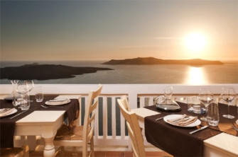 Ασύρτικο: «Δημιουργική Ελληνική Κουζίνα» στην καρδιά της Καλντέρας