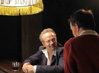 Video: «Οι φυλακισμένοι στο εξωτερικό