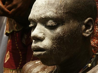 Ταξιδεύοντας με τη Μάγια – Πρεμιέρα