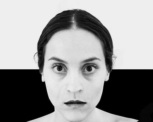 Κατερίνα Χιωτίνη: «Και σήμερα δεν αποδέχονται να ζει μια γυναίκα με δύο άντρες»