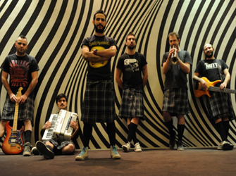 Το αυγουστιάτικο φεγγάρι θέλει Koza Mostra!