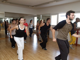 Γνωρίστε τους ήρωες της νέας σειράς «Steps»