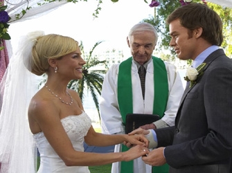 Ένας γάμος και ένας φόνος στο φινάλε του 3ου κύκλου του Dexter