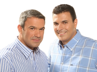 Ανανέωση συμβολαίου Γ. Καραμέρου και Σ. Χαριτάτου