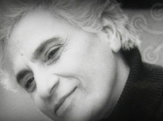 Το «Παρασκήνιο» τιμά τη μνήμη της Δόμνας Σαμίου