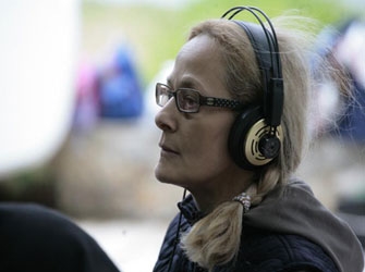 Μαρία Ντούζα: «είμαστε τόσο ξενοφοβικοί όσο κάθε φοβισμένος λαός που έχει χάσει την καθαρότητα της σκέψης του»