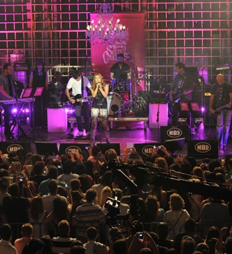 H Έλενα Παπαρίζου στo 8ο Mad Secret Concert by WHAT’S UP!