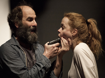 Συνταρακτικές σκηνές και εντυπωσιακά εφέ στα «Ερείπια»