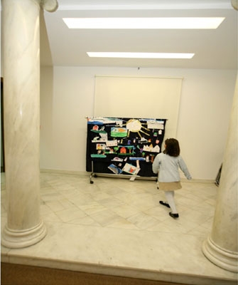 Street art & graffiti: «Μουντζούρες στους τοίχους ή μηνύματα και ποίηση της πόλης;»