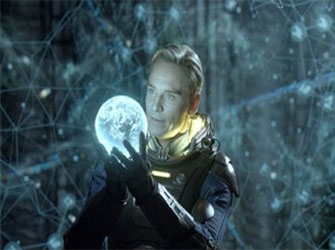 Ο Μάικλ Φασμπέντερ μιλά για τον «Προμηθέα»