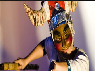 Παραστάσεις και happening σε δημόσιους χώρους της πόλης