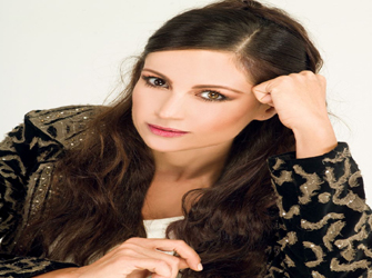 Η Βίκη Φλέσσα περπατά και πάλι «Στα Άκρα»