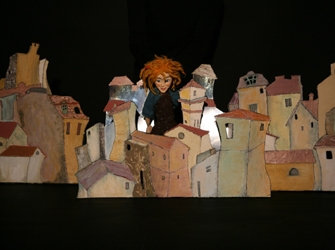 «Φλοξ, το κουτί και τα σύννεφα»