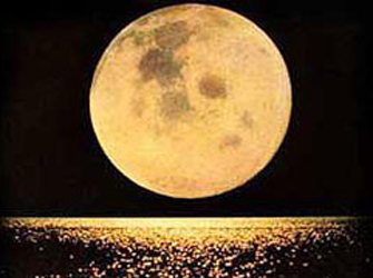 Μουσική με το δεύτερο φεγγάρι του Αυγούστου