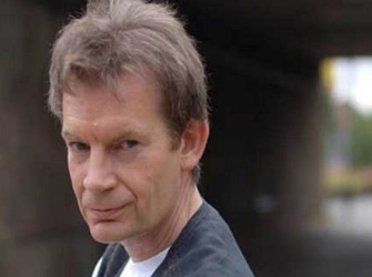 Γκράχαμ Σουίφτ: Ένας Άγγλος που αγάπησε την Ελλάδα