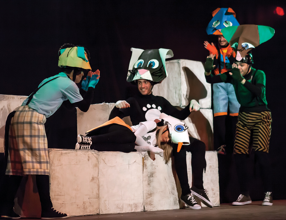 Η ιστορία του γάτου που έμαθε σ’ ένα γλάρο να πετάει