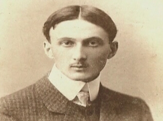 «Η πικρή ιστορία του Αντρέι Γκορένκο» στο «Παρασκήνιο»