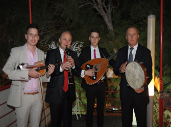 Tσίπουρο και χορός σε μια ξεχωριστή ηπειρώτικη βραδιά