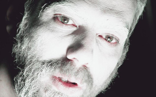 Μάσκα που δεν φαίνεται και φαντασία στα «Έξι Πρόσωπα Ζητούν Συγγραφέα»