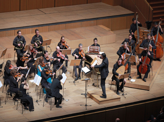 «Αξιον Εστί» από την Καμεράτα στο Μέγαρο