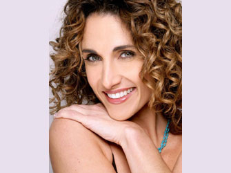 Βράβευση της Μελίνας Κανακαρίδη  από το Αμερικάνικο Κολλέγιο