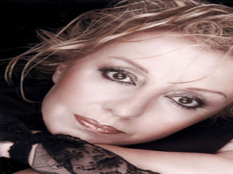 Συγκινητικό come back της Αλέκας Κανελλίδου με τρεις συναυλίες