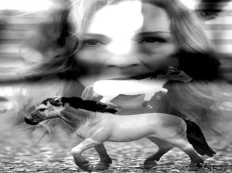 O χειμαρρώδης λόγος της μυθικής Κασσάνδρας στο σανίδι