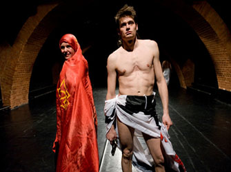 «Καταραμένος να είναι ο προδότης της πατρίδας του!»