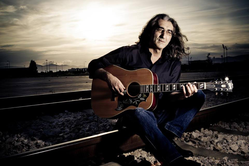 Βασίλης Καζούλης: «Χαίρομαι πολύ που με ακούνε νέα παιδιά»