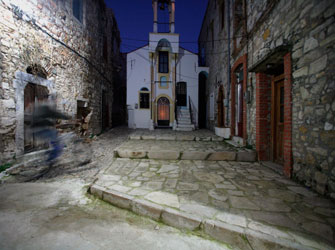 Γιάννης Κωσταρής: «Δίπλα Στις Πέτρες»