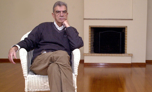 Μένης Κουμανταρέας – 50 χρόνια παρουσίας στα γράμματα (UPDATE)