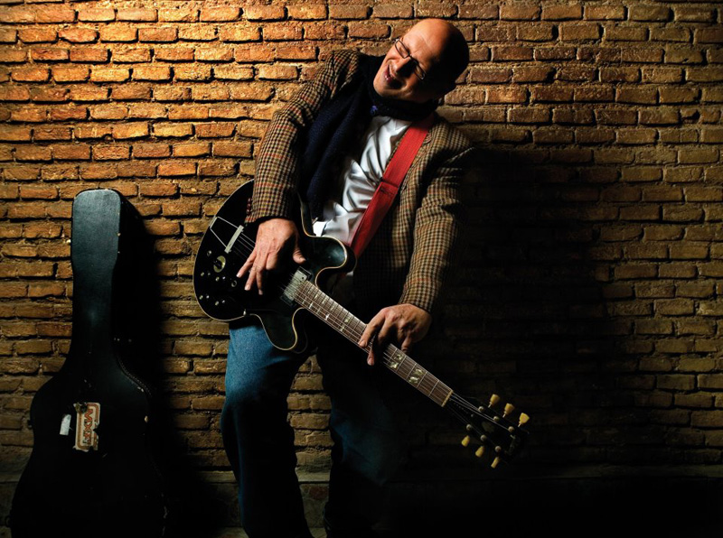 Λάκης Παπαδόπουλος: «Όλη η γη σήμερα (είναι) «κοπάδια αρνιών»»