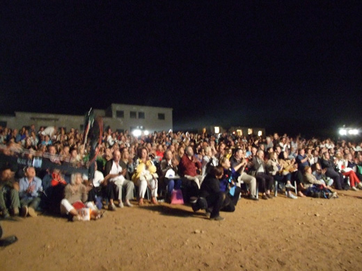 Συγκίνηση και δέος στα χαλάσματα της Μακρονήσου