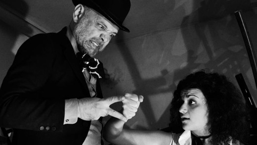 Ένα «Μάθημα» που καταλήγει σε δολοφονία με ναζισμό και σεξ